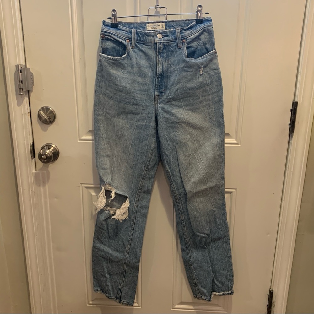Abercrombie & Fitch 90s Straight Ultra High Rise Curve Love Distressed Jean $100